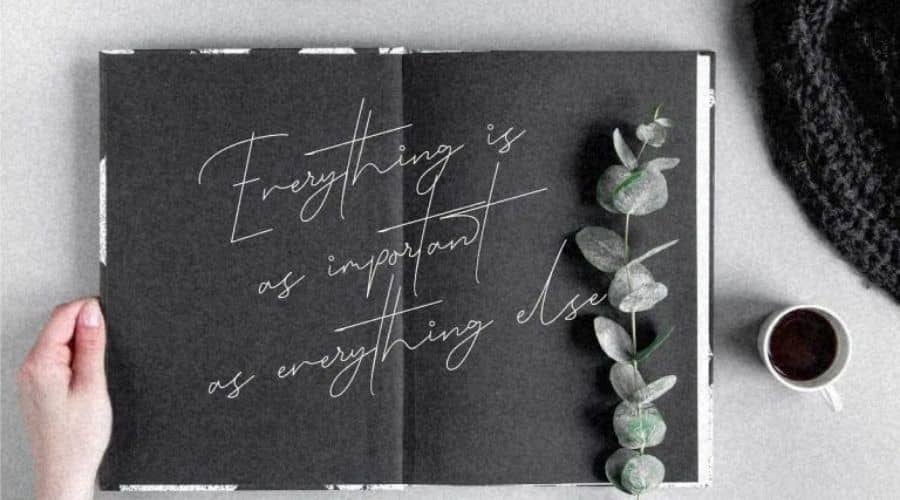 Queenstown Signature Font View